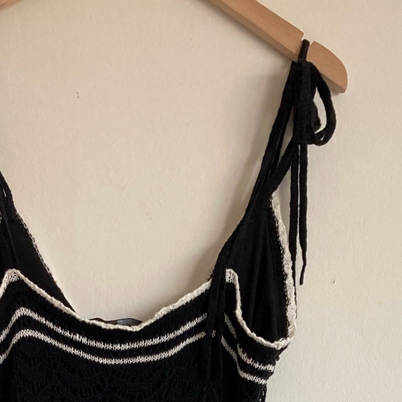 BCBG bohemian crochet midi dress, self tie straps, fully lined, form fitting - Picture 2 of 4